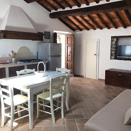 Le Dame Del Borgo Apartment Sassetta Luaran gambar