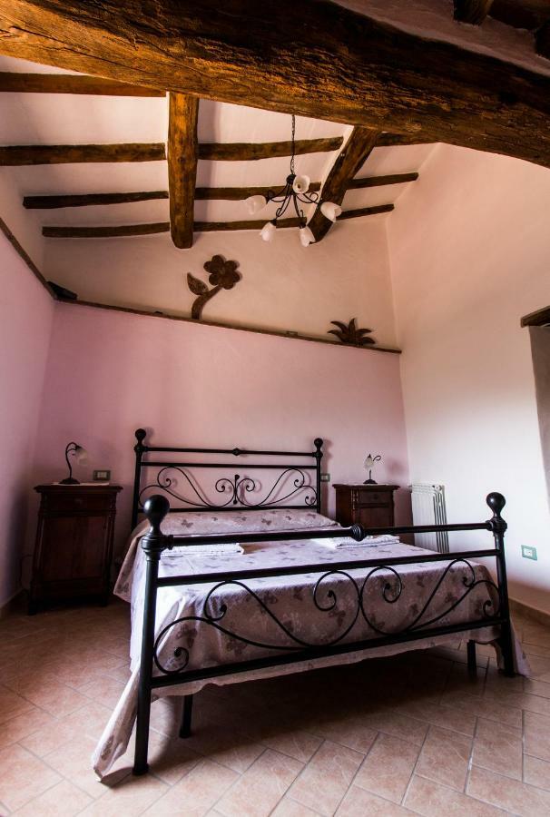 Le Dame Del Borgo Apartment Sassetta Luaran gambar