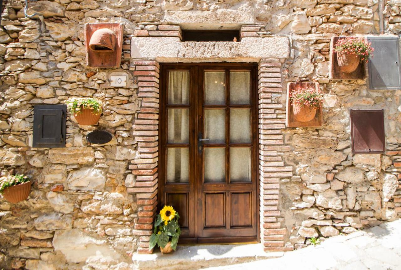 Le Dame Del Borgo Apartment Sassetta Luaran gambar