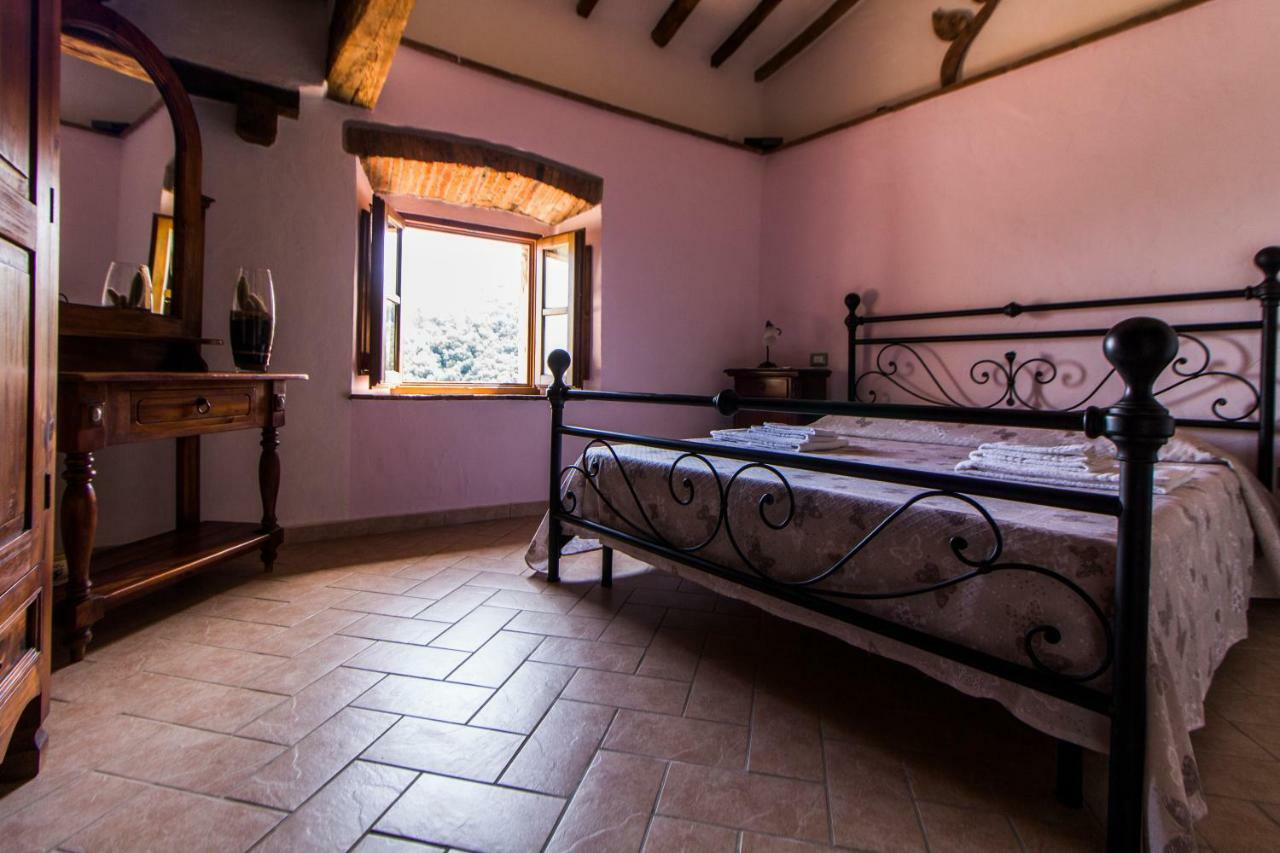 Le Dame Del Borgo Apartment Sassetta Luaran gambar